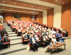 رعاية التنشئة المتكاملة ضمن إطار شمولي من منظور إنساني 