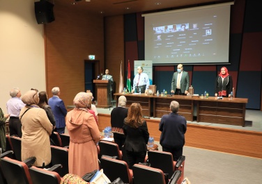 رعاية التنشئة المتكاملة ضمن إطار شمولي من منظور إنساني 