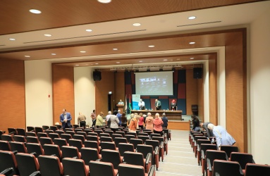 رعاية التنشئة المتكاملة ضمن إطار شمولي من منظور إنساني 