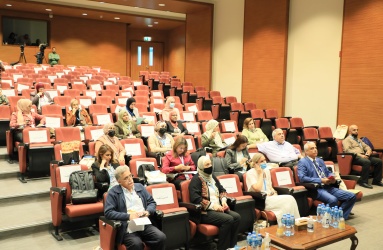 رعاية التنشئة المتكاملة ضمن إطار شمولي من منظور إنساني 