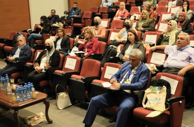 رعاية التنشئة المتكاملة ضمن إطار شمولي من منظور إنساني 